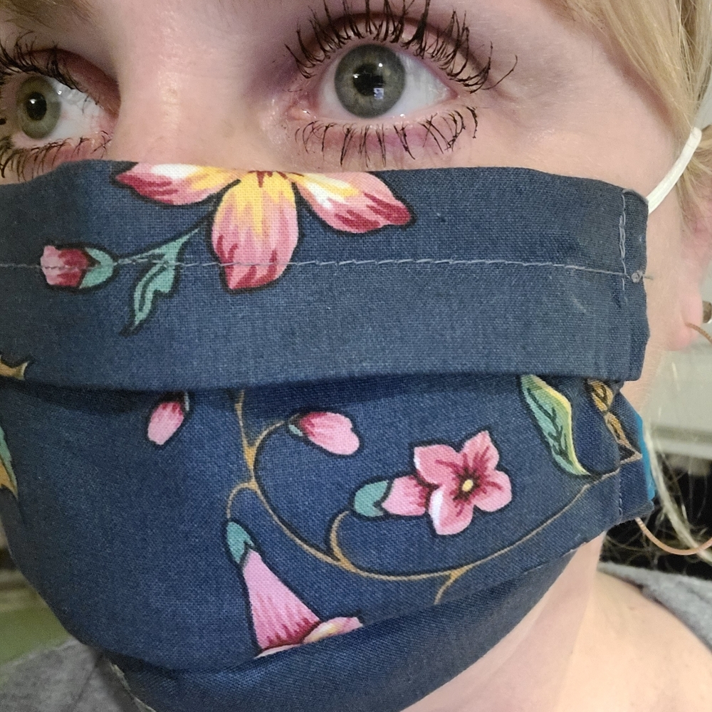 Face mask - Picture 3 of 3